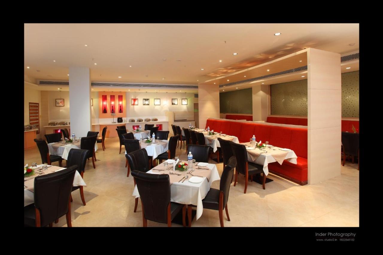 The Altruist Business Hotel Kharadi 浦那 外观 照片