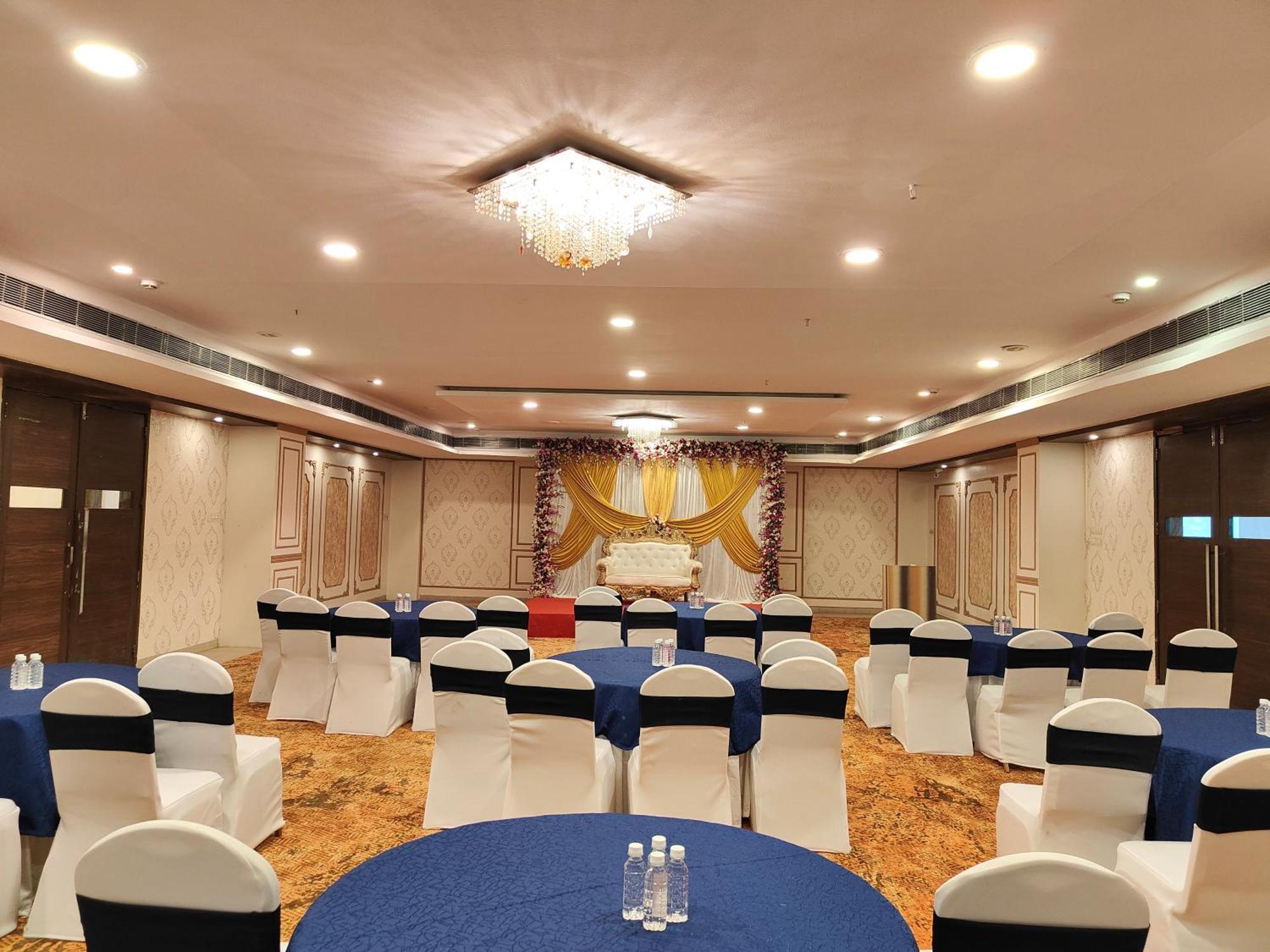 The Altruist Business Hotel Kharadi 浦那 外观 照片